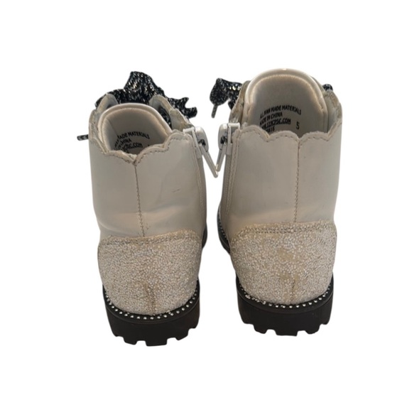 Cynthia Rowley Toddler White and Black Lace-Up Boots Size 5 - Picture 3 of 10
